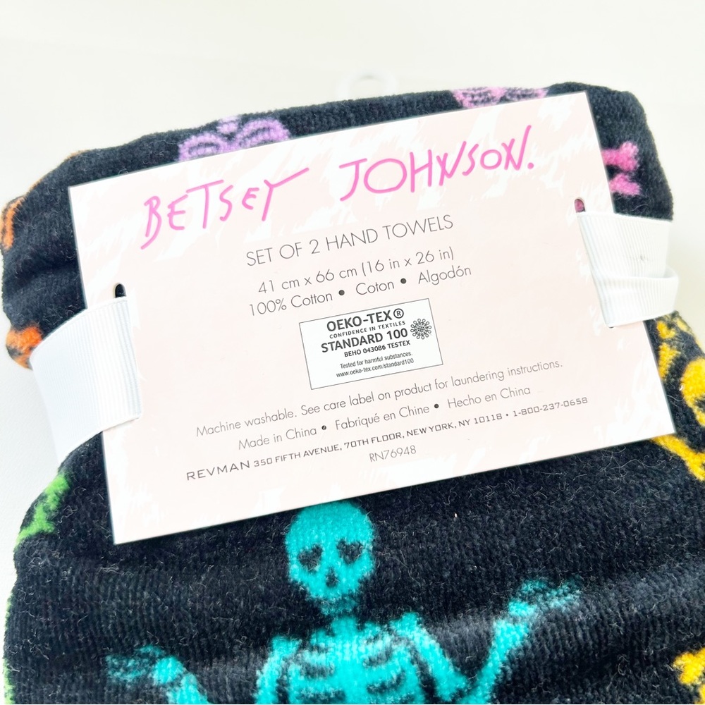 NEW Betsey Johnson Yoga Skeletons Set of 2 Hand Towels - Picture 2 of 3